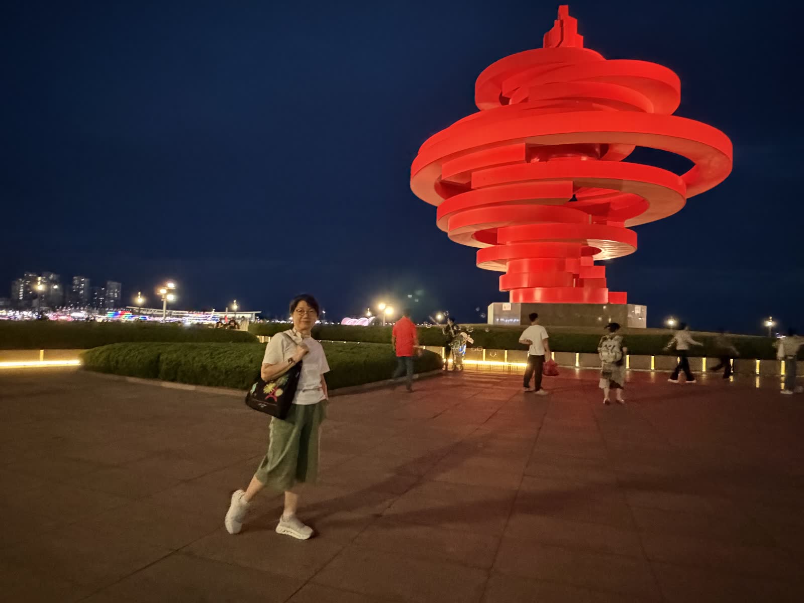 五月的風夜景