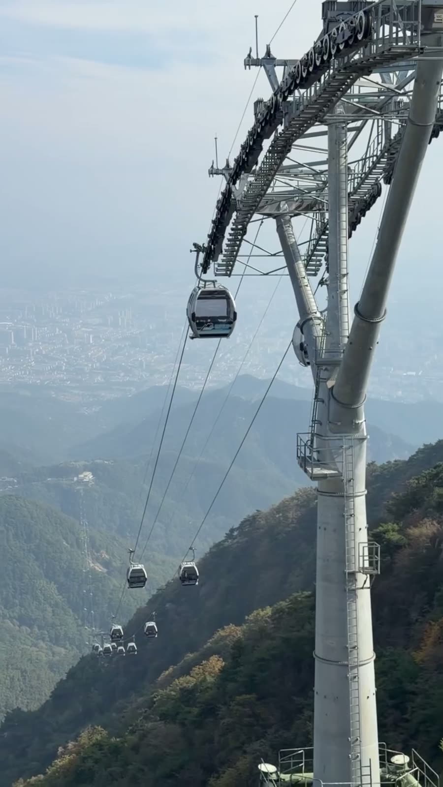 泰山索道窗外影片