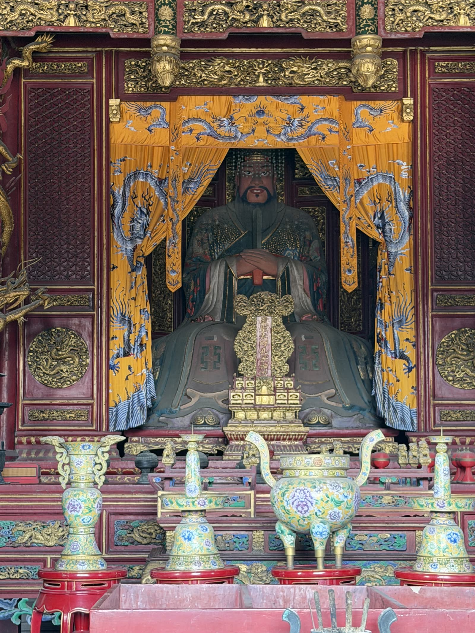 孔子塑像